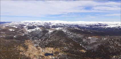 Jindabyne - The Snowy Mountains - NSW T (PBH4 00 10071)